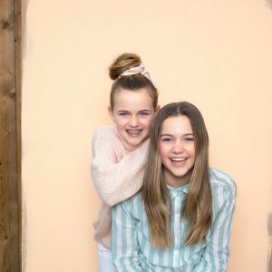 Schoolfoto zusjes